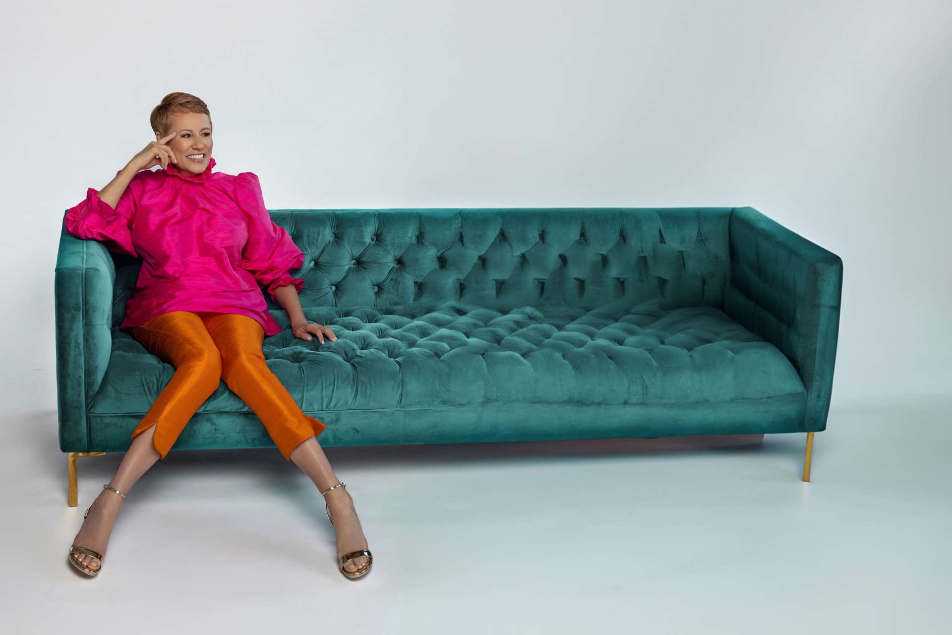 Elaine Dame promotional image 1